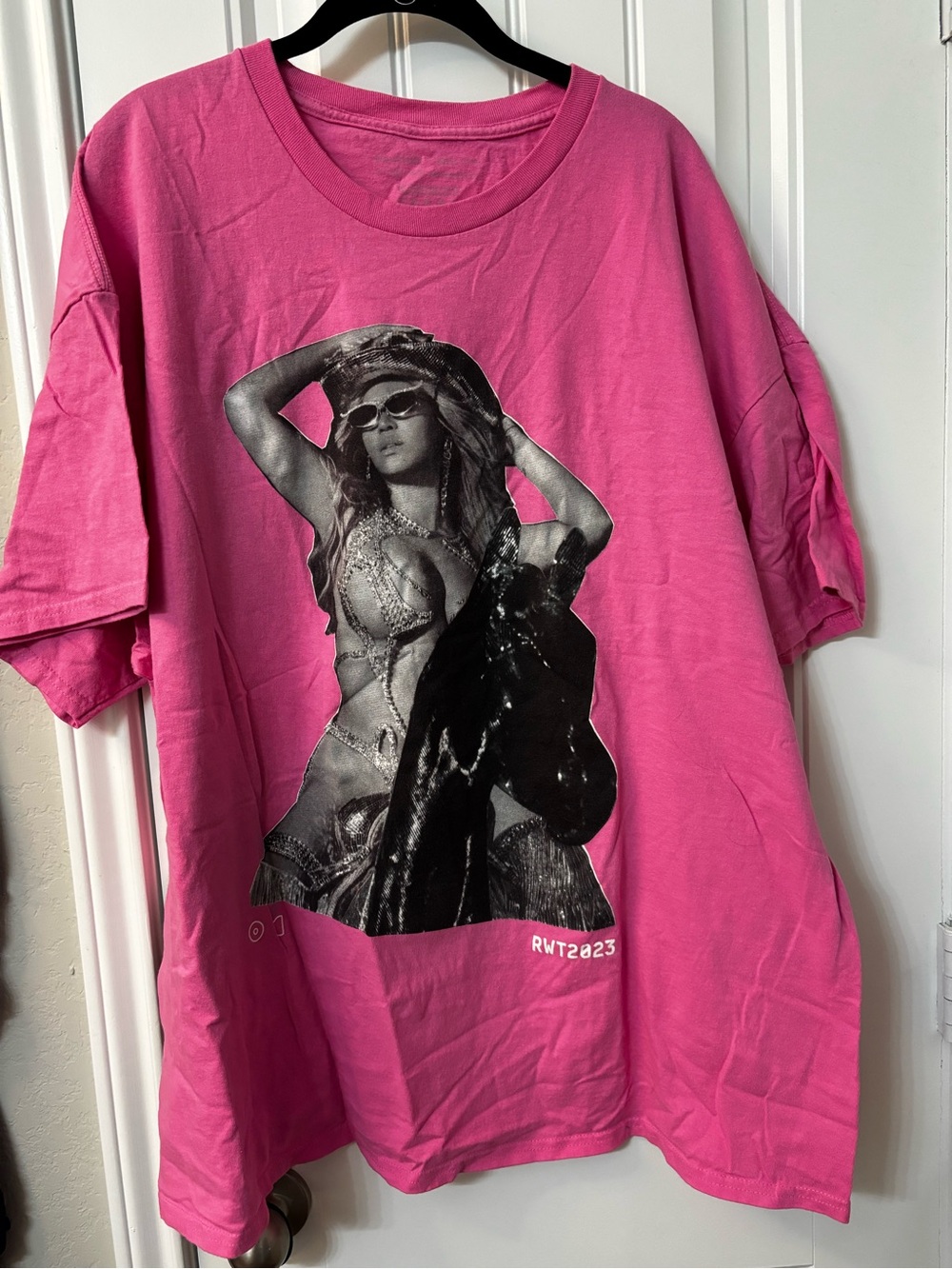 Beyonce RWT Pink Graphic Women’s Tee with High-Contrast Print